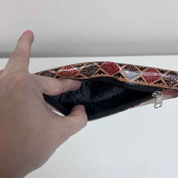 Shantiniketan Wallet Womens Leather Embossed Boho Desert Camel Safari Indian - Picture 8 of 12